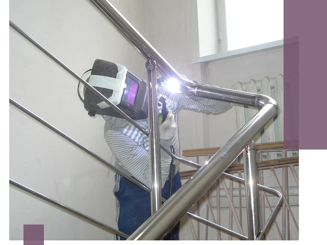 Монтаж перил и ограждений качественно в Дубне