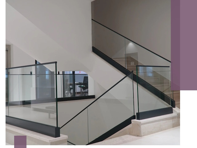 Стеклянные перила премиум-класса с установкой в Дубне