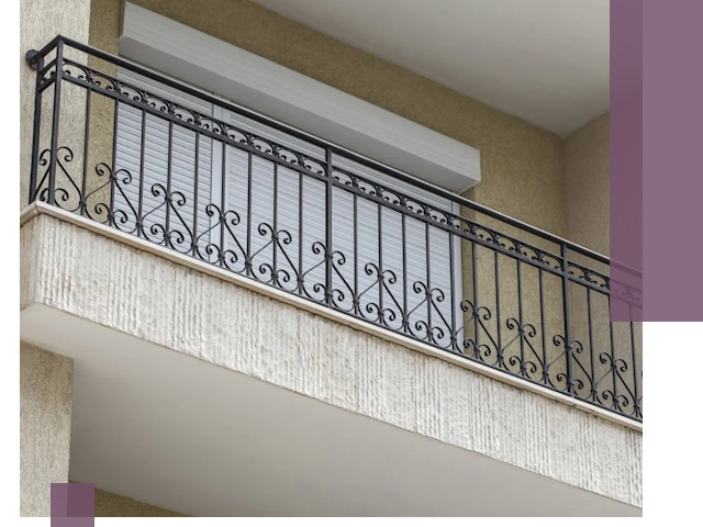 Балконные ограждения из металла и стекла в Дубне для домов