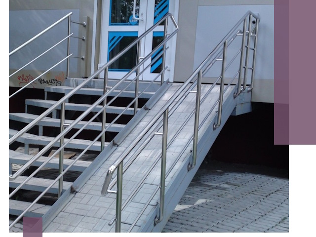 Пандус на крыльцо под ключ в Дубне: монтаж и изготовление